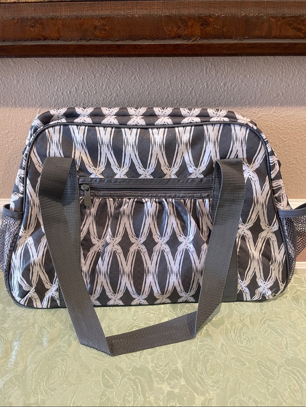 Thirty-One Gifts All-In Tote Retired Charcoal Links Pattern